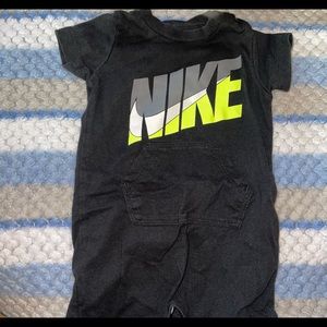Nike romper